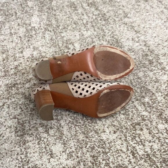 Aquatalia Shari Tan Peep Toe Leather Block Heel Ankle Booties 9 - Picture 6 of 7